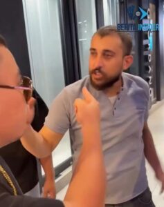 Seorang lelaki Arab bertekak dengan influencer selepas budak meminta wang ditahan di Kuala Lumpur